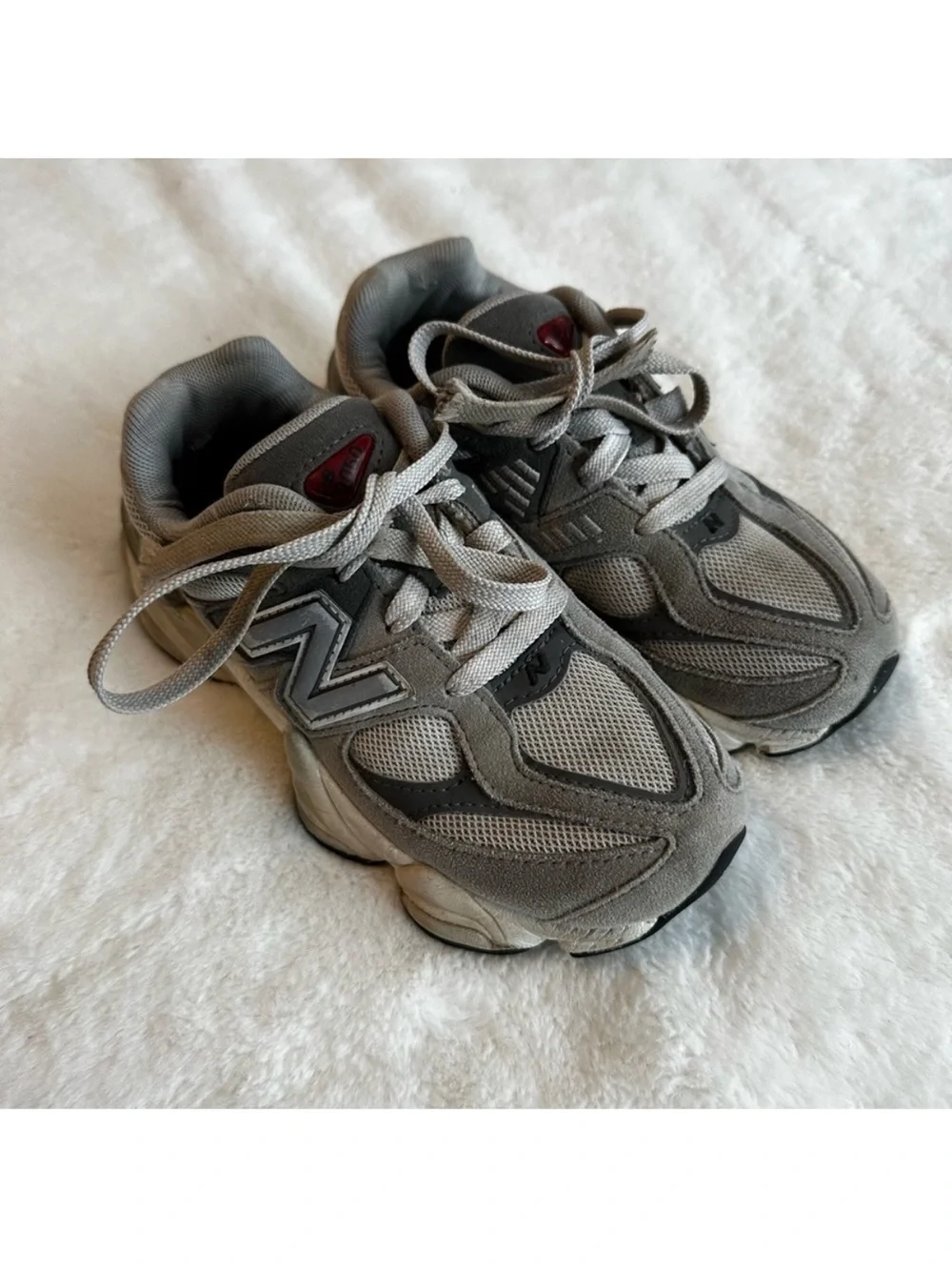 New Balance Boy’s 9060 Size 2 Sneakers